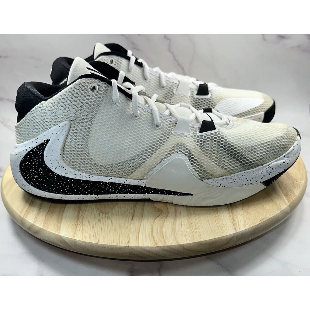 Nike Zoom Freak 1 Oreo White Black Giannis Antetokounmpo BQ5422-101 Mens Size 13